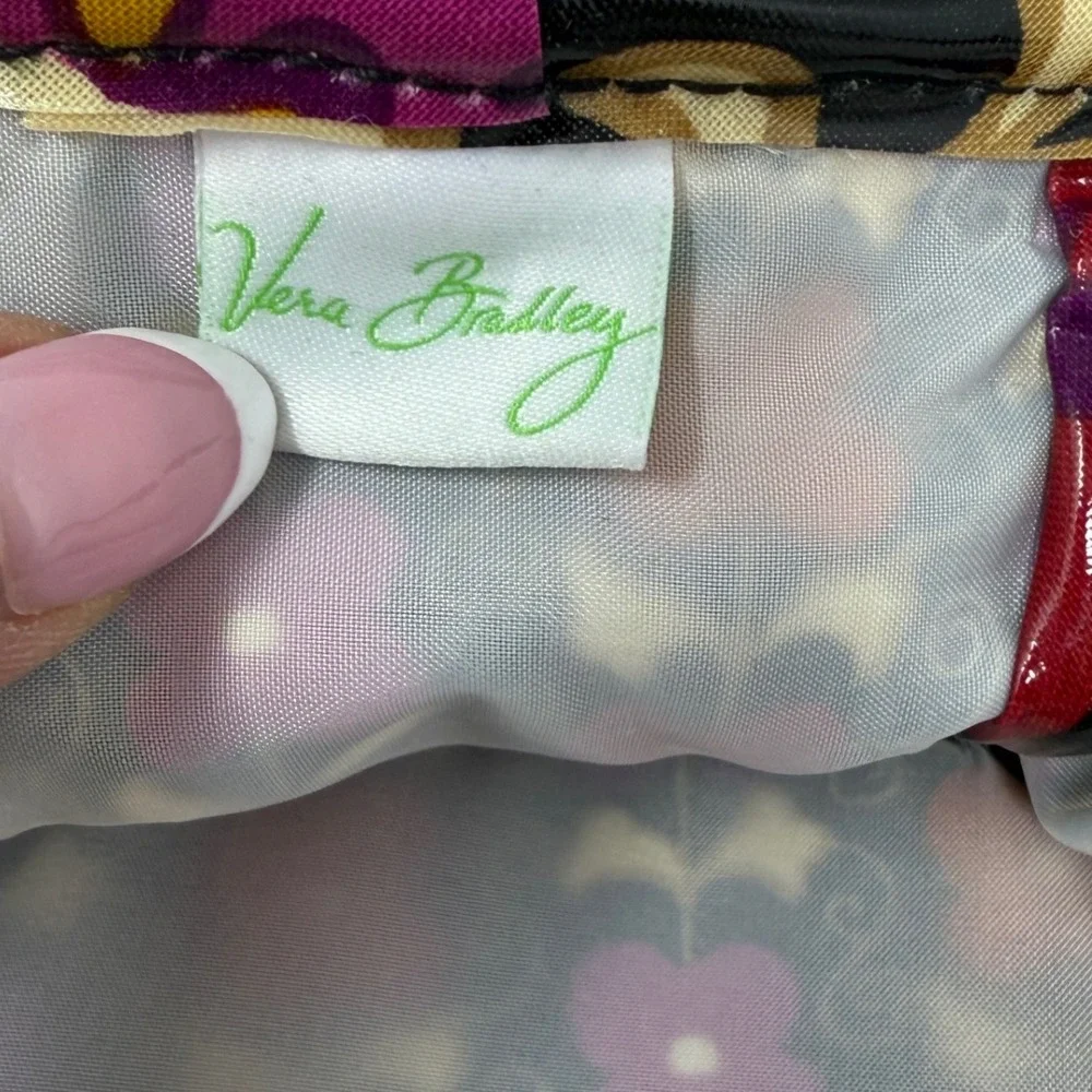 NWT Vera Bradley Hatbox Cosmetic Case in Suzani